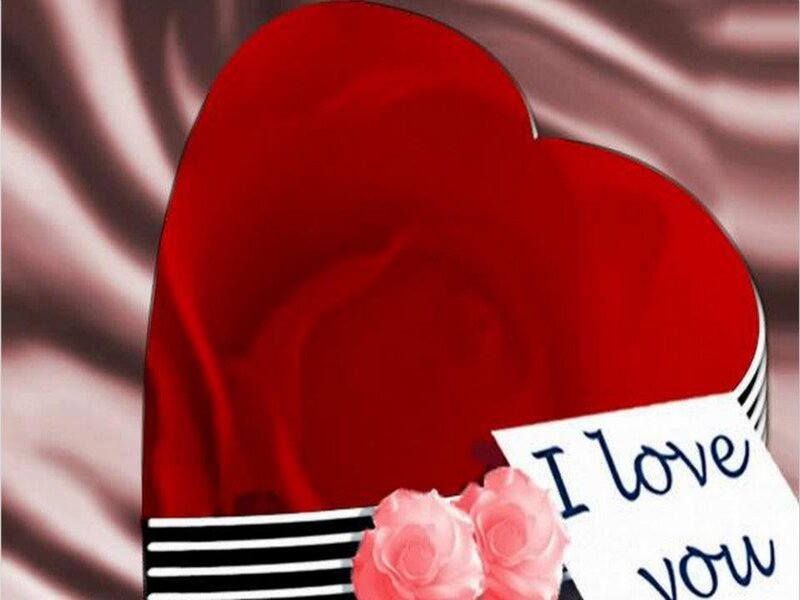 Heart-shaped Box with Roses — Red