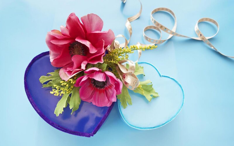 Heart-shaped Boxes with Flowers — Blue, Calm, Photograph