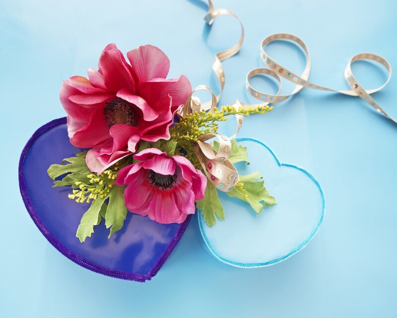 Heart-shaped Boxes with Flowers