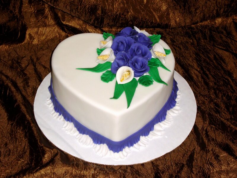 Heart-shaped Cake — White, Elegant