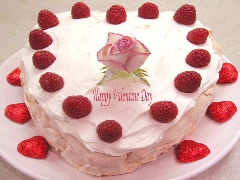Heart-shaped Cake — White