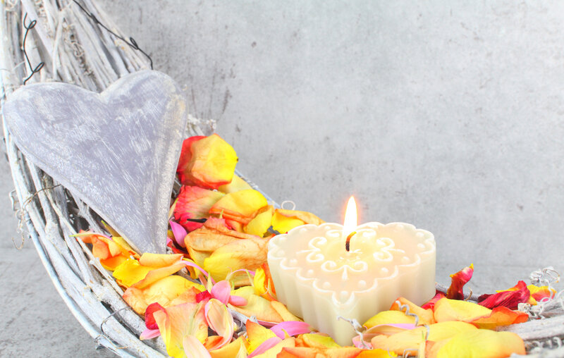 Heart-shaped Candle — White
