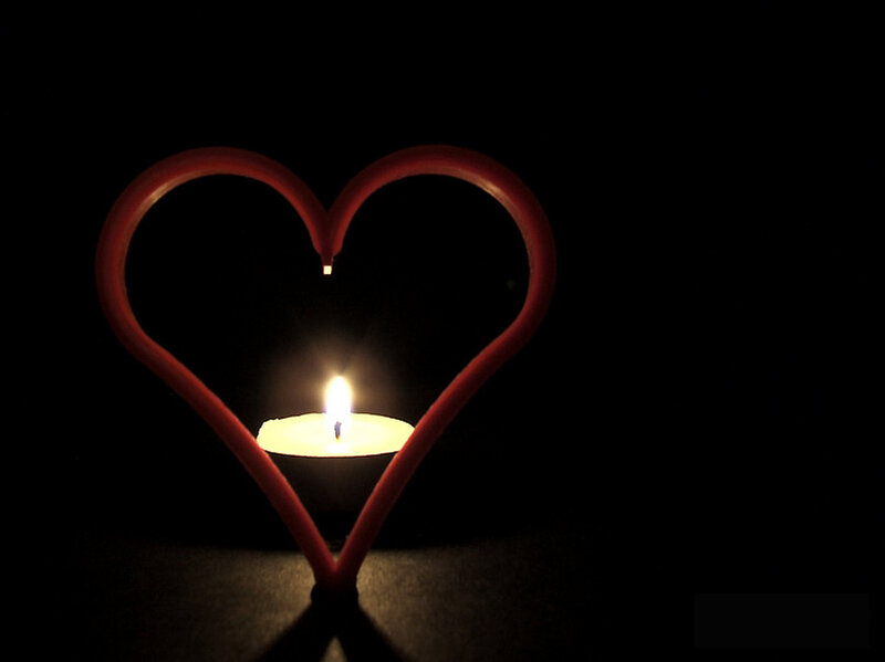 heart-shaped candlelight