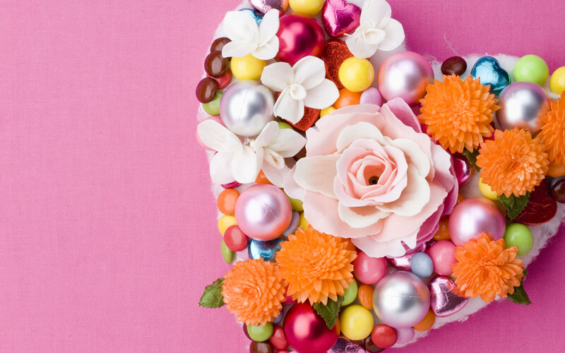 Heart-shaped Candy Arrangement — Pink
