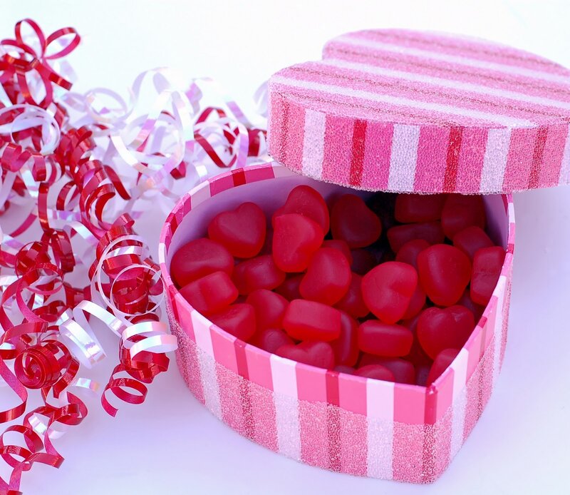 Heart-shaped Candy Box — Pink, Festive