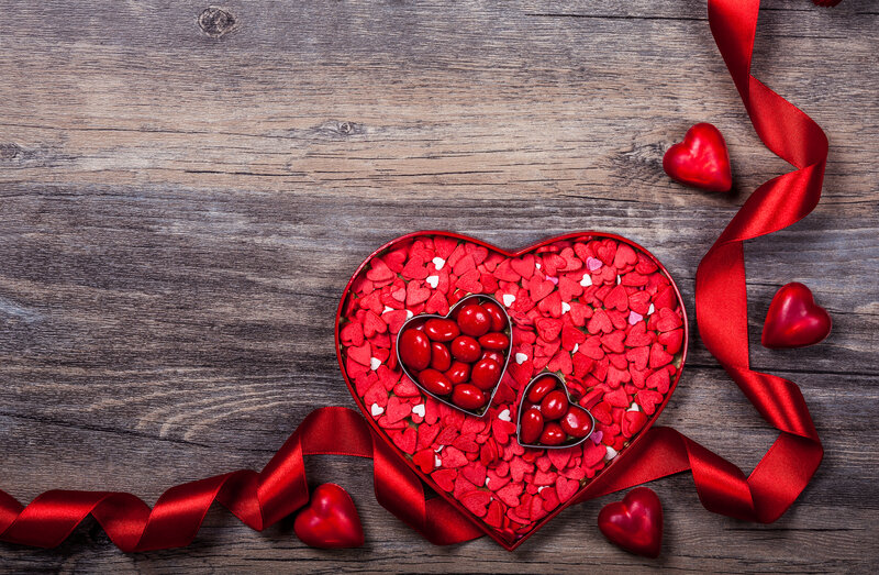 Heart-shaped Candy Box — Red, Romantic