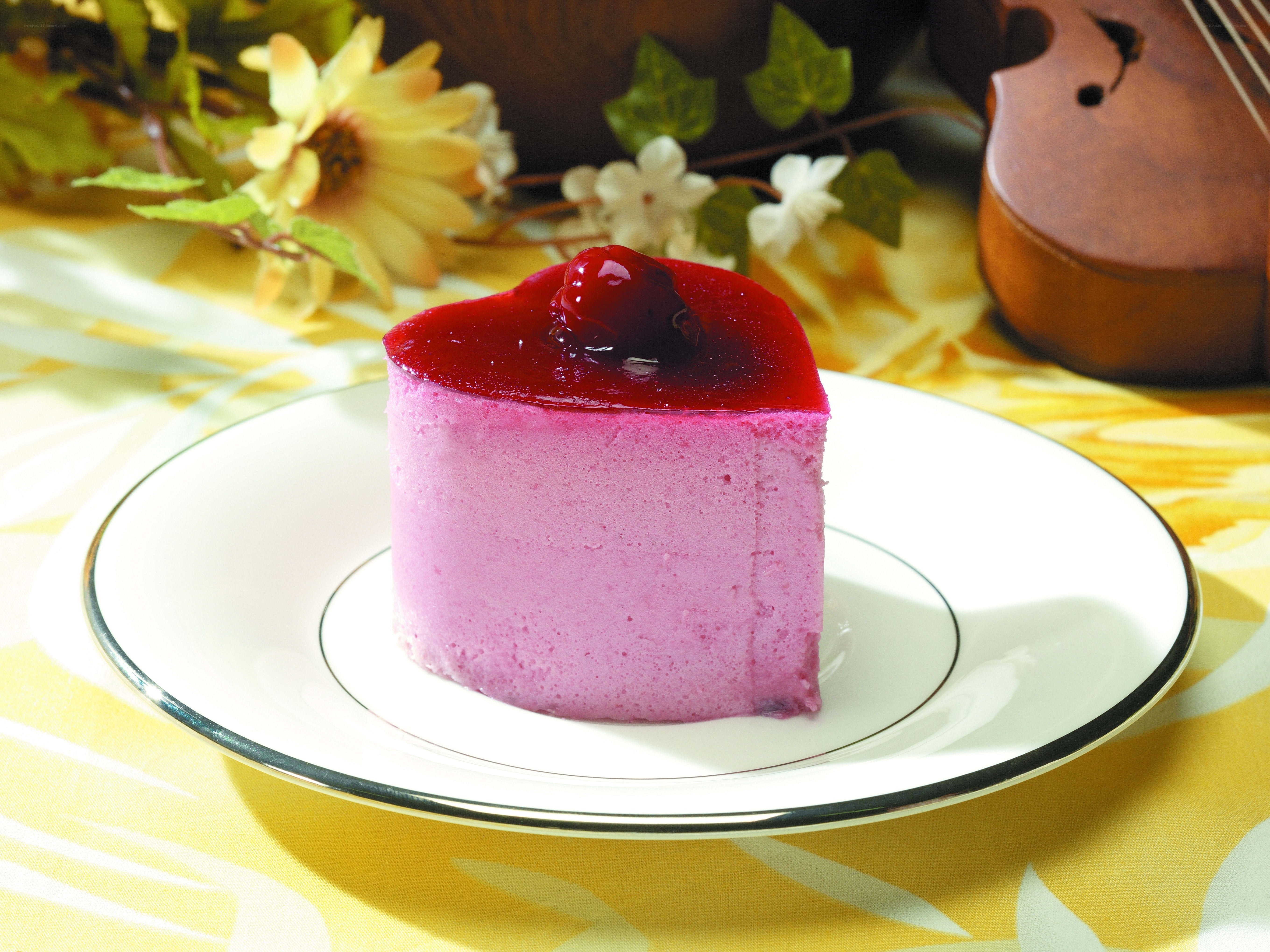 heart-shaped cherry cheesecake