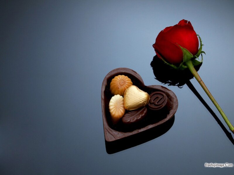 Heart-shaped Chocolate Box — Brown