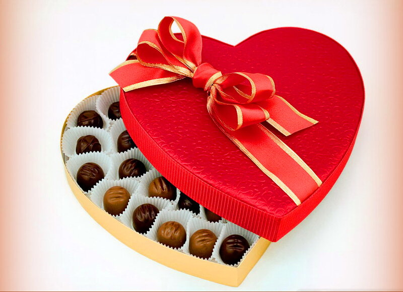 Heart-shaped Chocolate Box — Red, Festive