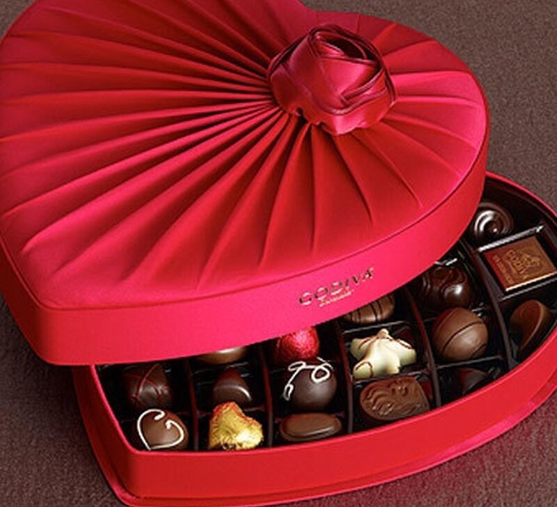 Heart-shaped Chocolate Box — Red, Luxurious