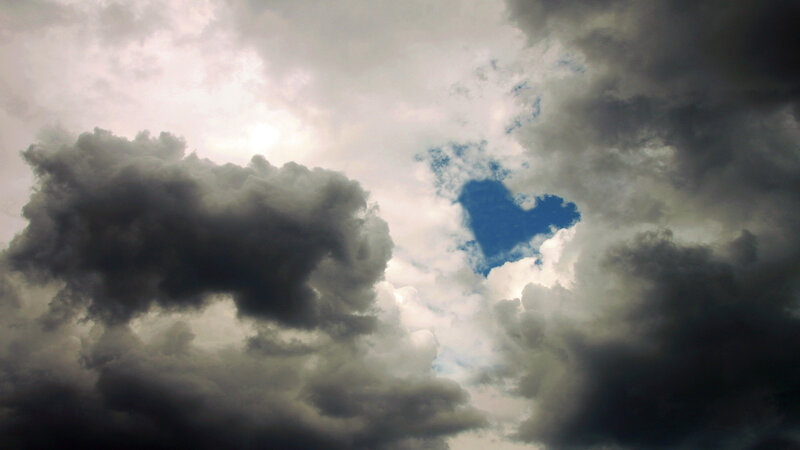 Heart-shaped Cloud — Gray