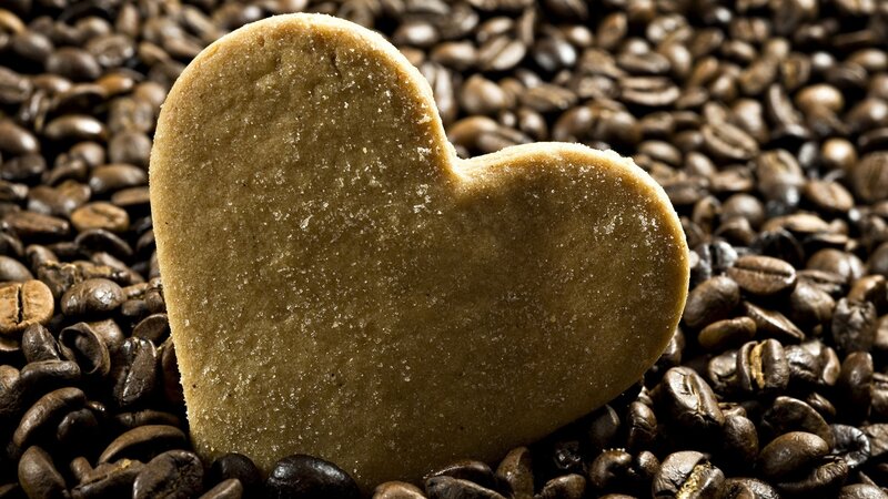 Heart-shaped Cookie — Brown, Calm, Photograph