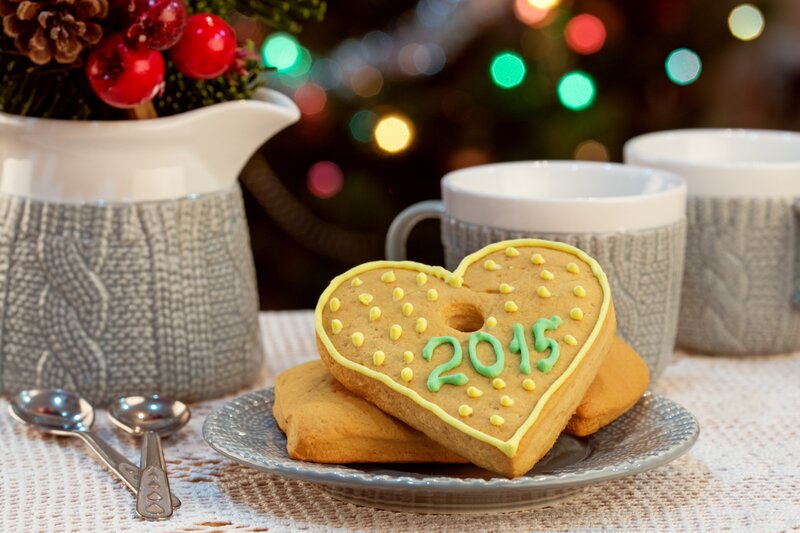 Heart-shaped Cookie — Brown, Festive