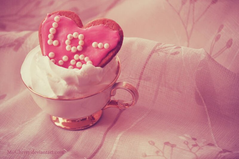 Heart-shaped Cookie in Cup — Pink