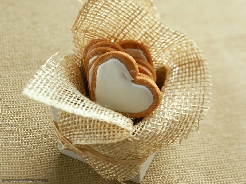Heart-shaped Cookies — Brown, Calm