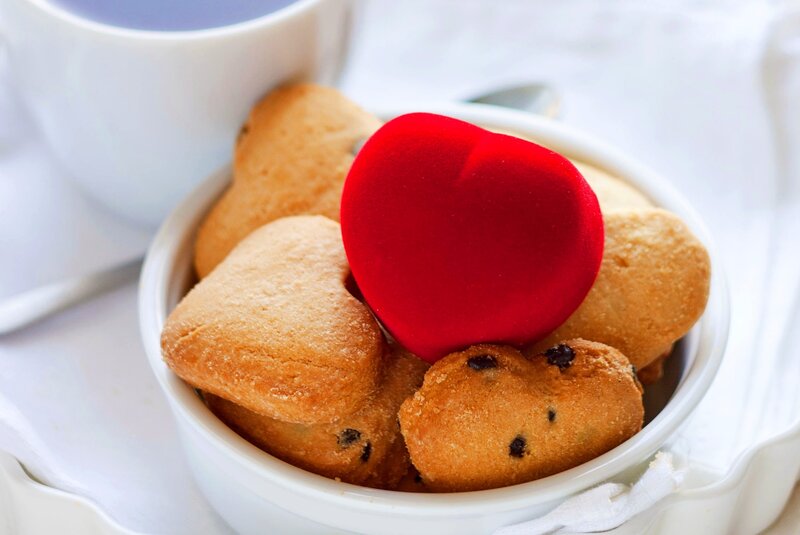 Heart-shaped Cookies — White, Calm