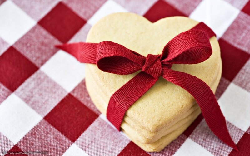 heart-shaped cookies with ribbon