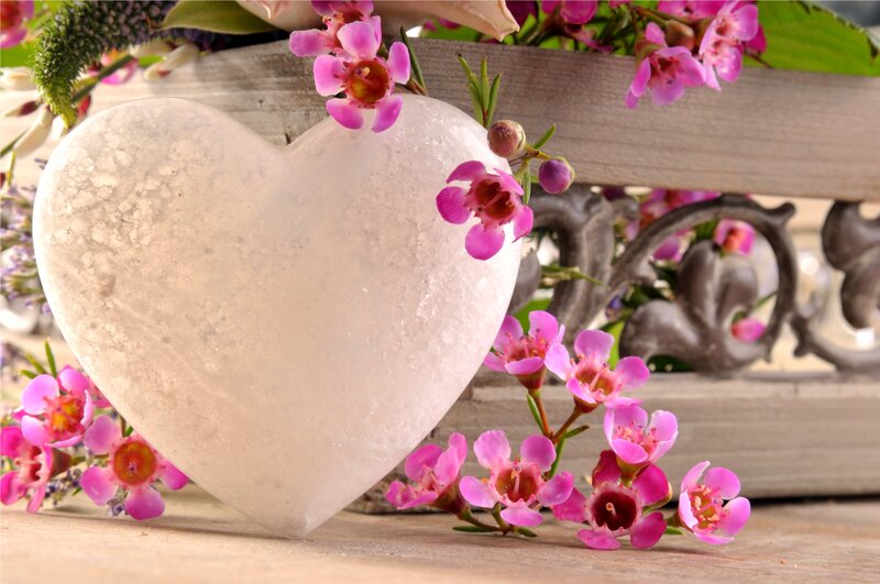 Heart-shaped Crystal — Pink, Serene