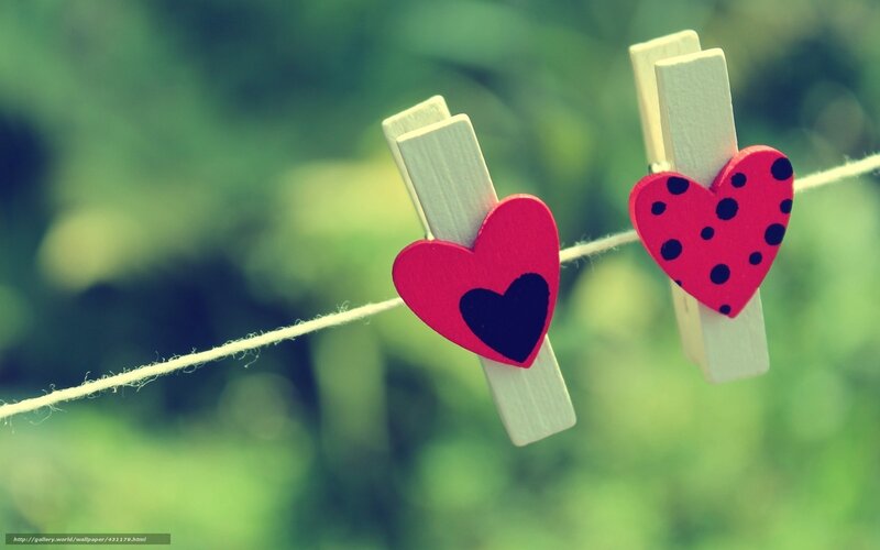 Heart-shaped Decorations — Red, Serene