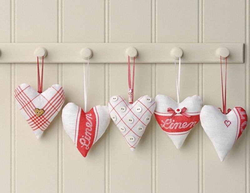 Heart-shaped Fabric Ornaments — White