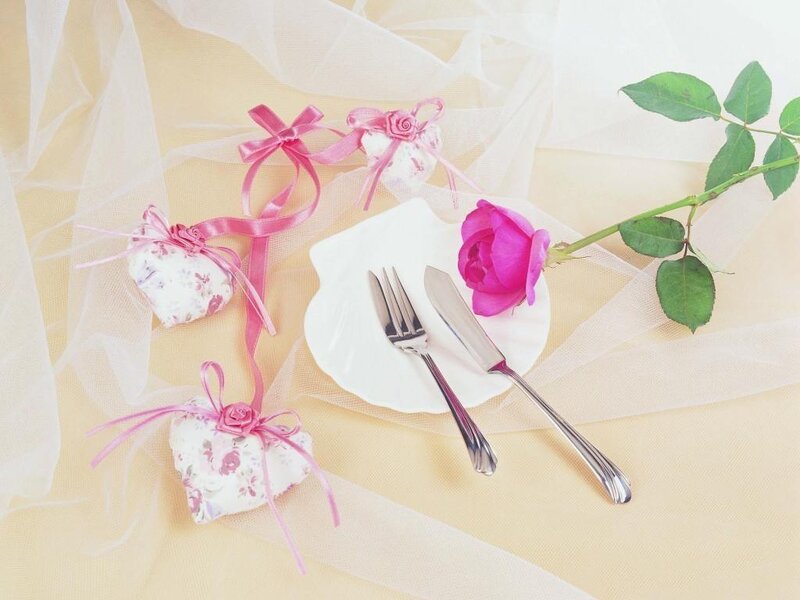 Heart-shaped Favors with Rose — Pink
