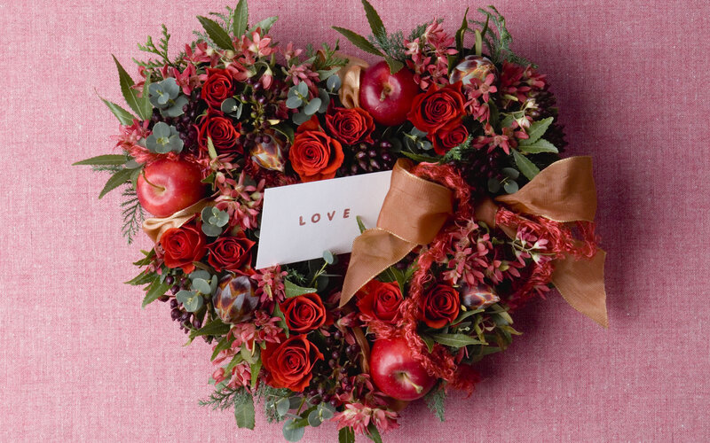 Heart-shaped Floral Wreath — Red