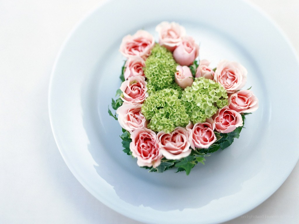 heart-shaped flower arrangement