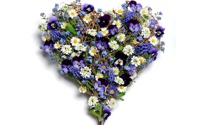Heart-shaped Flower Arrangement — Purple, Calm