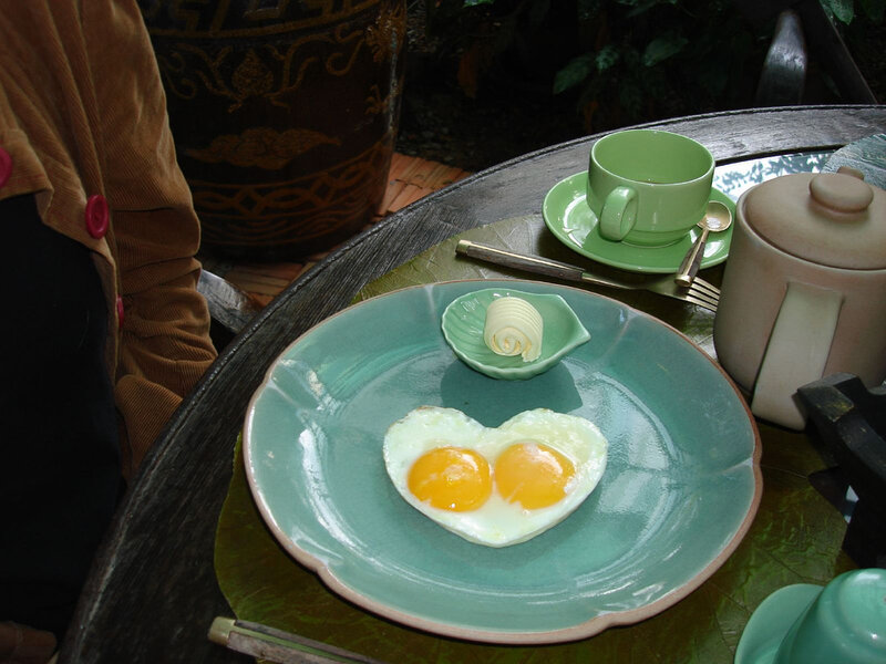 Heart-shaped Fried Eggs — Green