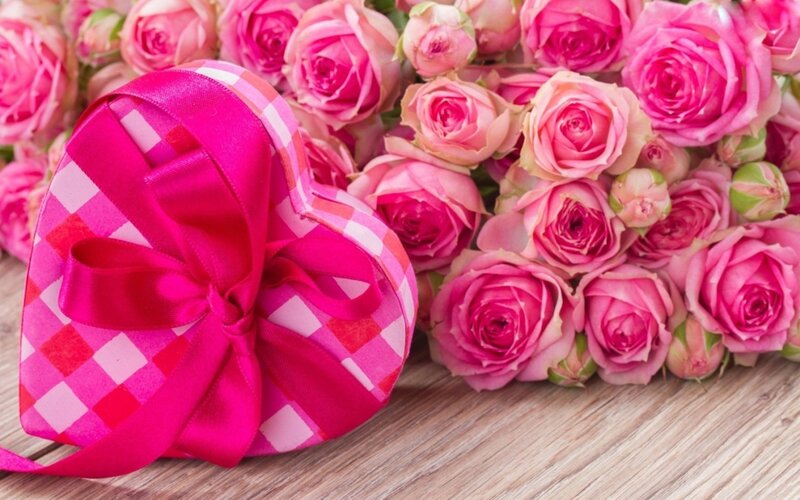 Heart-shaped Gift Box — Pink, Romantic, Photograph, Roses, Ribbon