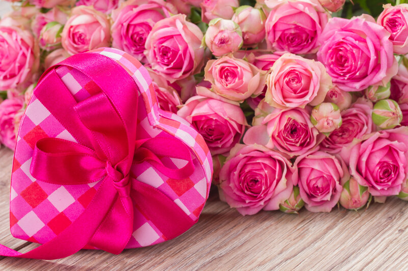 Heart-shaped Gift Box — Pink, Romantic, Photograph, Roses, Wooden Surface