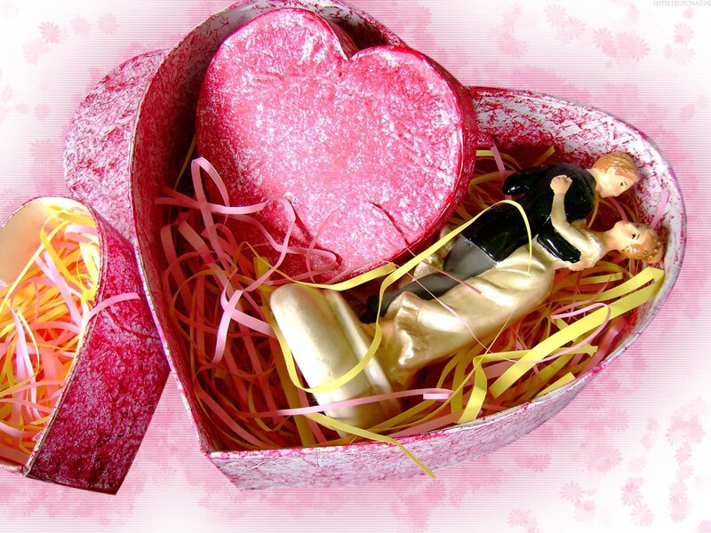 Heart-shaped Gift Box — Pink, Romantic