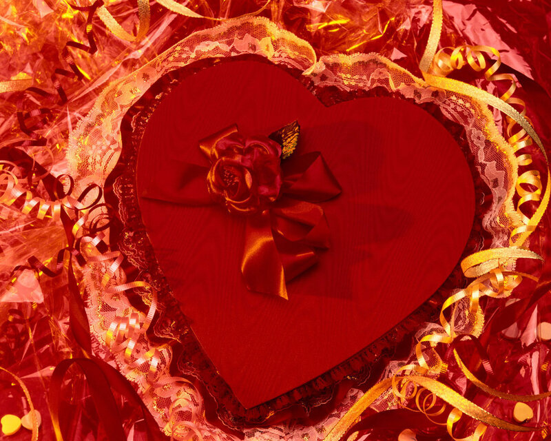Heart-shaped Gift Box — Red, Festive