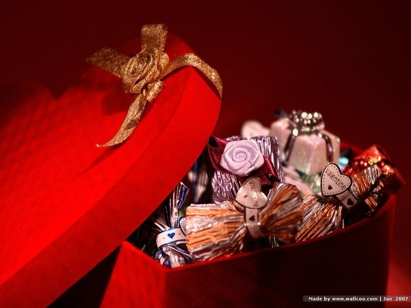 Heart-shaped Gift Box — Red