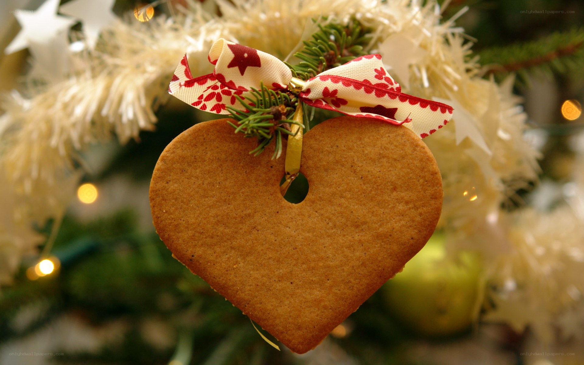 heart-shaped gingerbread ornament
