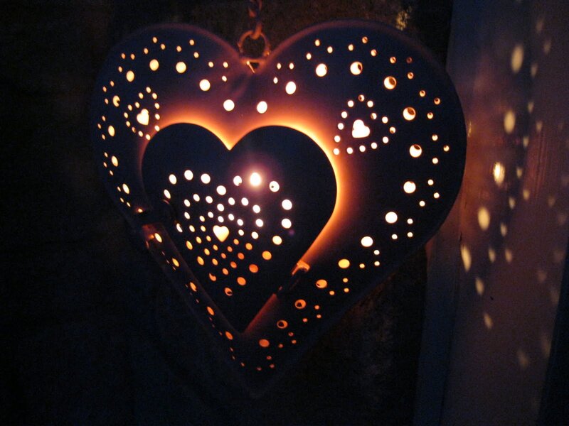 Heart-shaped Lantern — Black