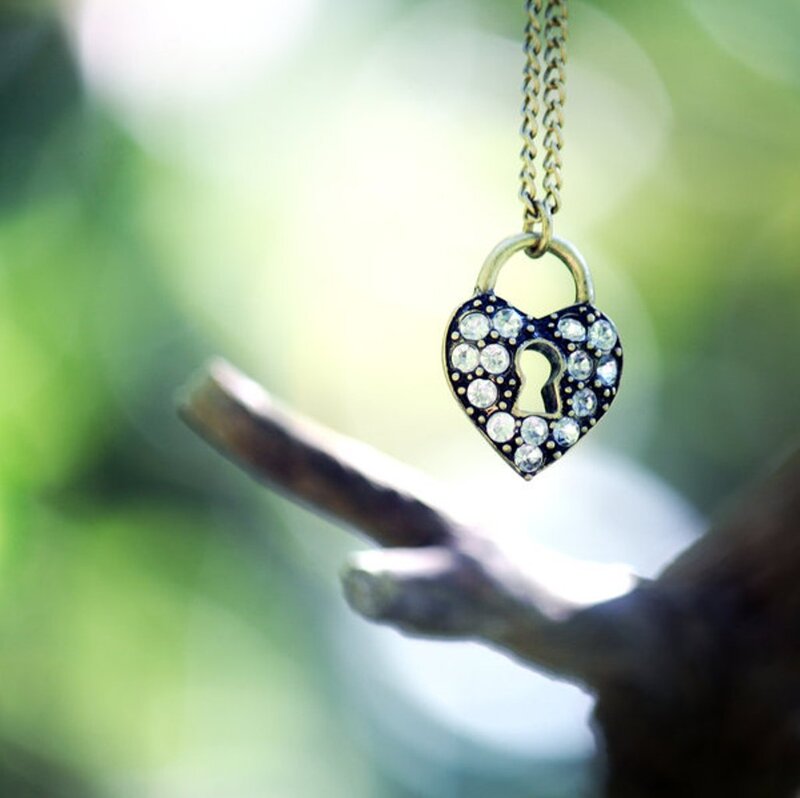 Heart-shaped Lock Pendant