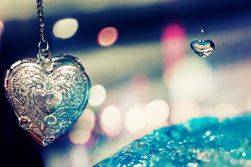 Heart-shaped Locket — Blue