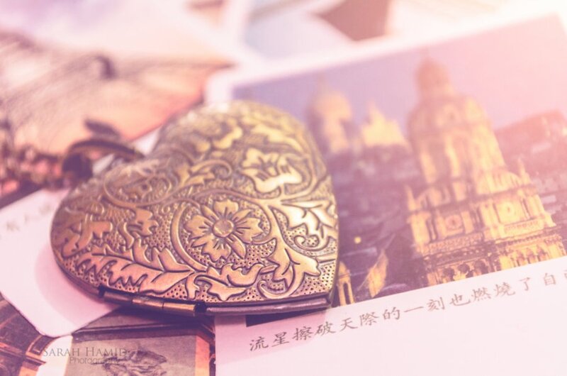Heart-shaped Locket — Gold, Nostalgic