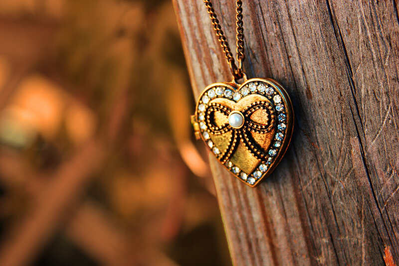 Heart-shaped Locket — Gold, Warm