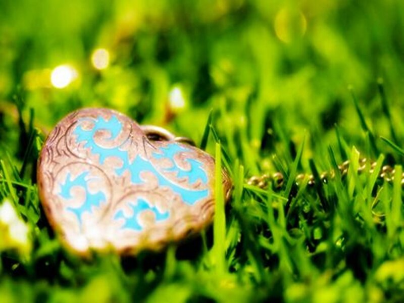 Heart-shaped Locket — Green, Serene, Morning