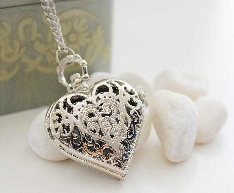 Heart-shaped Locket — Silver, Serene