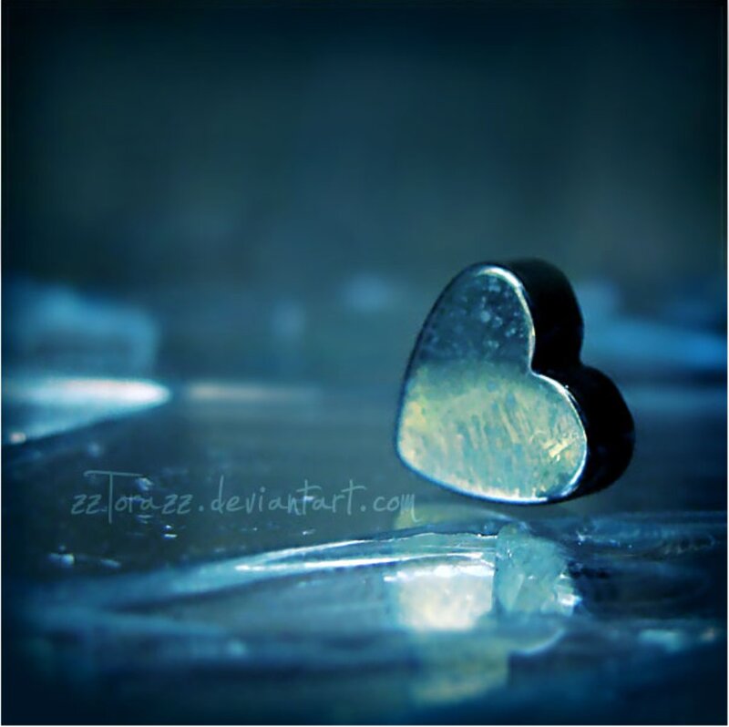 Heart-shaped Object — Blue, Moody