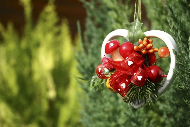 Heart-shaped Ornament — Green