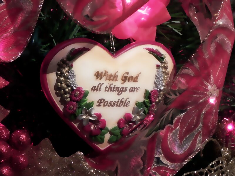 Heart-shaped Ornament — Pink, Festive