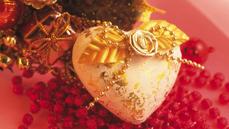 Heart-shaped Ornament — Red, Festive