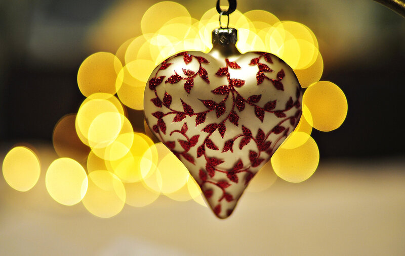 Heart-shaped Ornament — White, Warm