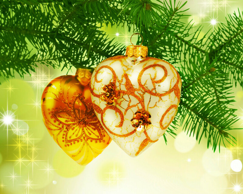 Heart-shaped Ornaments — Green