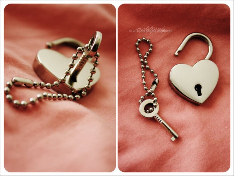 Heart-shaped Padlock and Key — Pink