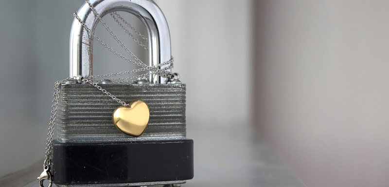 Heart-shaped Pendant on Padlock